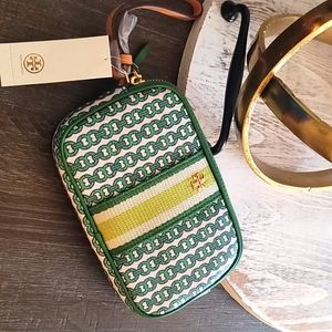 New Tory Burch wristlet 😍.